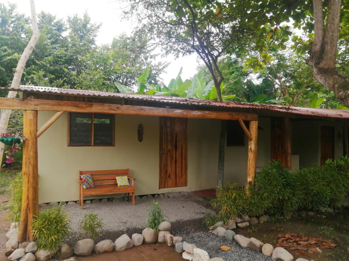 El Gecko Hotel & Tours Paquera Exterior photo
